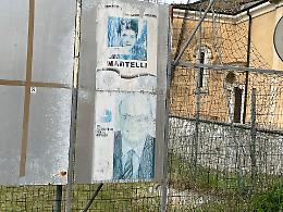 Manifesti del Psi ancora affissi, «Il tempo si è fermato»