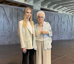 Chiara Ferragni e Liliana Segre in visita al Memoriale della Shoah di Milano