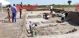 Bedriacum, dagli scavi spunta un tratto della Postumia