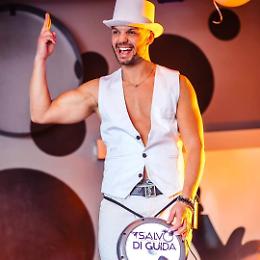 White Party e Live Percussion al Ponticello Beach