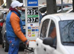 Al via bonus benzina 200 euro, anche per auto elettriche