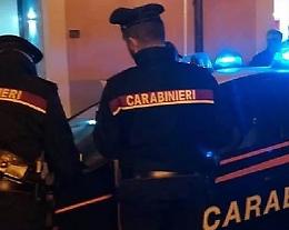 Aggredisce due carabinieri: arrestato in flagranza, patteggia 10 mesi