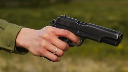 19enne ucciso con due colpi di pistola, il killer ha agito come in un'esecuzione