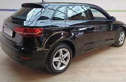 Rubata un&rsquo;auto e faccia a faccia con i proprietari