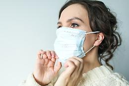 Covid: in un mese contagi dimezzati, ancora 13 vittime