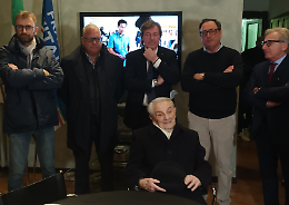 &laquo;Nella sede di Fratelli d'Italia scandito motto fascista&raquo;