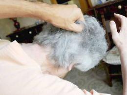 Tre anni di maltrattamenti sulla madre: divieto di avvicinamento e allontanamento da casa al figlio