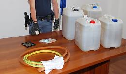Furto di carburante da autocarri, denunciati un cremasco e un lodigiano