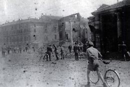 Il bombardamento di 79 anni fa: inferno di fuoco dal cielo 