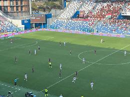Calcio serie B: primo tempo shock per la Cremonese sotto 2-0 