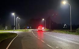 E luce fu: tornata l'illuminazione all'incrocio per Isola Dovarese
