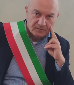 Il sindaco-medico: «Più tecnologia e personale»