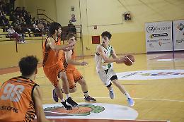 Sansebasket: "V" come Vecchiola, Vacchelli e vittoria. Salvezza centrata
