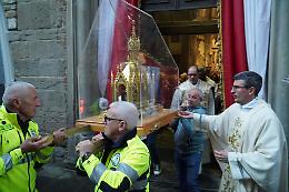  Le reliquie di santa Teresa di Lisieux nella parrocchiale del paese