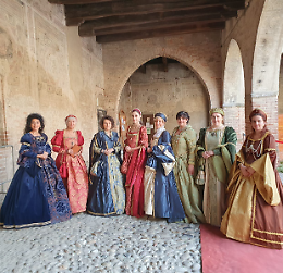 Scopri il castello con il gruppo delle dame viscontee!