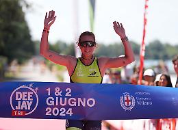 Dal canottaggio al triathlon, Rodini riparte e vince subito