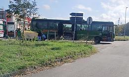 Schiacciata dall'autobus, muore 14enne