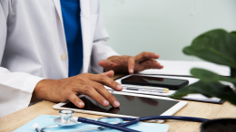 Fascicolo sanitario elettronico: ora si può delegare l'accesso