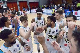 Vanoli clamorosa: Treviso travolta