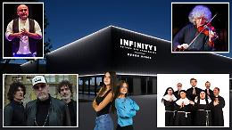 Lo show è Infinity1, un gran teatro pop