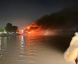 Crociera in fiamme sul Nilo, il gruppo di turisti resta unito fino al rientro