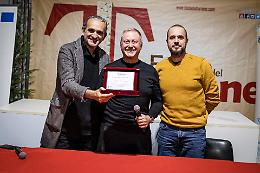 Torrone d’Oro 2025 a Persegani: la tradizione cremonese premia il suo narratore del gusto