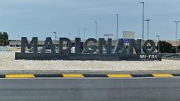 La Provincia rimuove la scritta al rondò