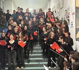 Auguri in musica, emozioni all&rsquo;Aselli