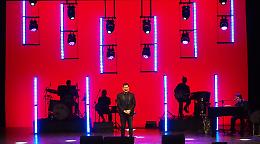 Risate frizzanti: Max Giusti senza freni