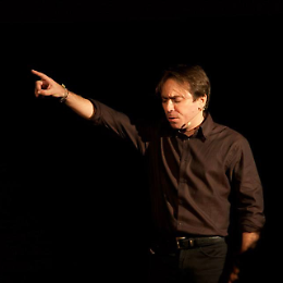 "Ossa" un racconto potente sul dovere di ricordare 