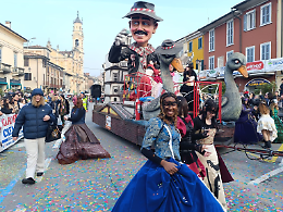 Carnevale cremasco: la prima si apre tra musica, colori e grandi carri