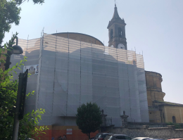 Ristrutturazione sospesa per la parrocchiale: servono fondi aggiuntivi