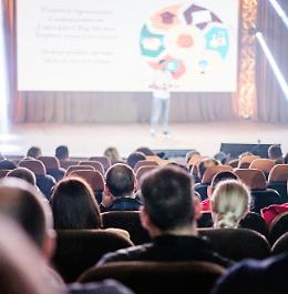 "Rosso" - Il teatro d'improvvisazione per AVIS