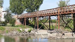 Tempi dilatati per il ponte, ma c&rsquo;&egrave; il fondo &lsquo;ristori&rsquo;