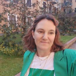 Bianco, blu e oro: a spasso con Lucia Tornaghi