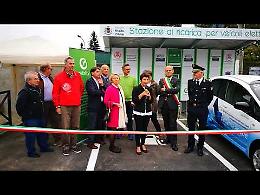 VIDEO L'inaugurazione della stazione di ricarica gratuita per veicoli elettrici a Rivolta