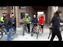 VIDEO Preti in bici, la partenza della prima edizione