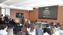 Ricerca Fondazione Unhate, un giovane su 4 &egrave; "in blocco" ma il 17% &egrave; "fiducioso"