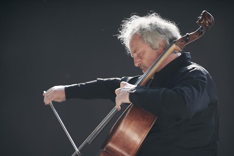 Mario Brunello