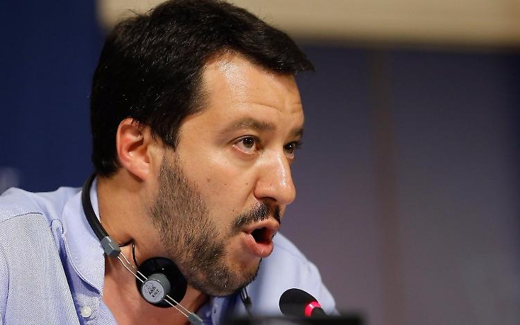 Open Arms, giunta del Senato dice no a processo per Salvini