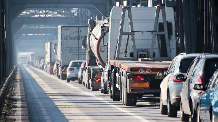 Ponte sul Po, lavori suddivisi e inizio da fissare