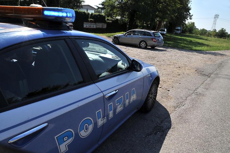 Incidenti stradali: si schianta contro camion fermo