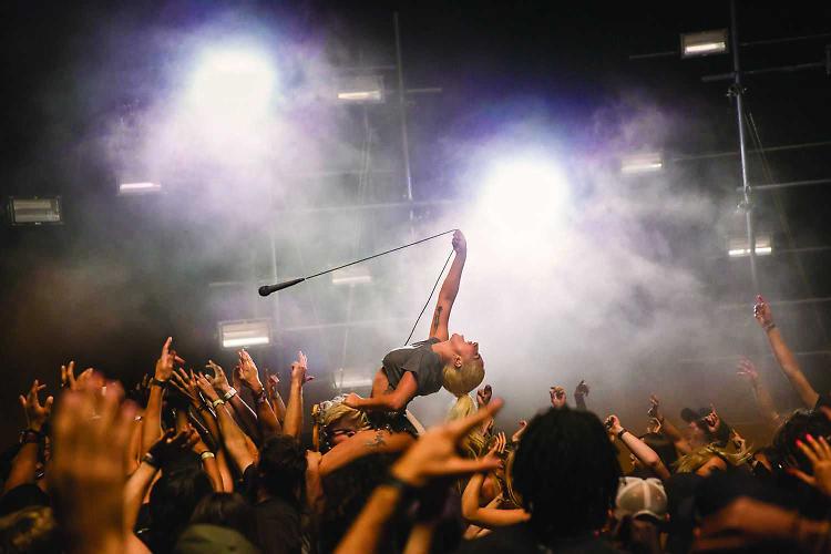 È online il video del nuovo singolo di Lady Gaga “Perfect Illusion”