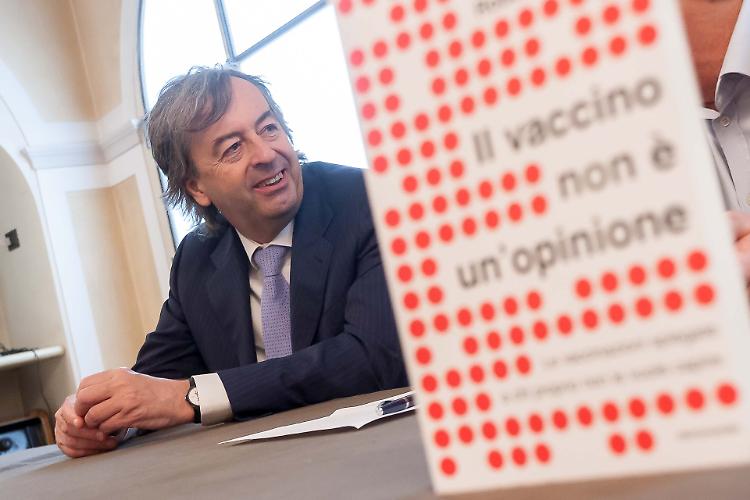 Covid: Burioni, usare libertà concessa con giudizio