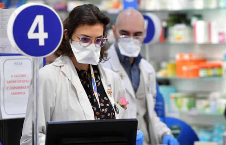 Coronavirus: guida Inail, mascherine sui mezzi pubblici