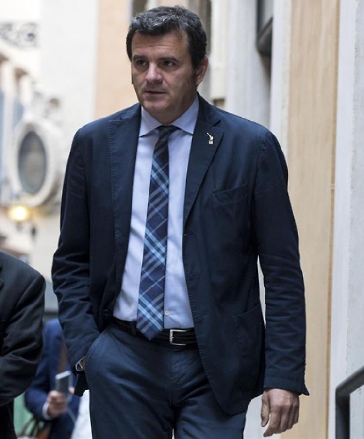 Dl Emergenze, Centinaio, Mipaaf: no a panico e code supermercati