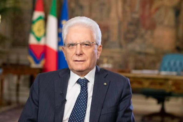Mattarella: 'Giornali parte vitale del tessuto democratico'