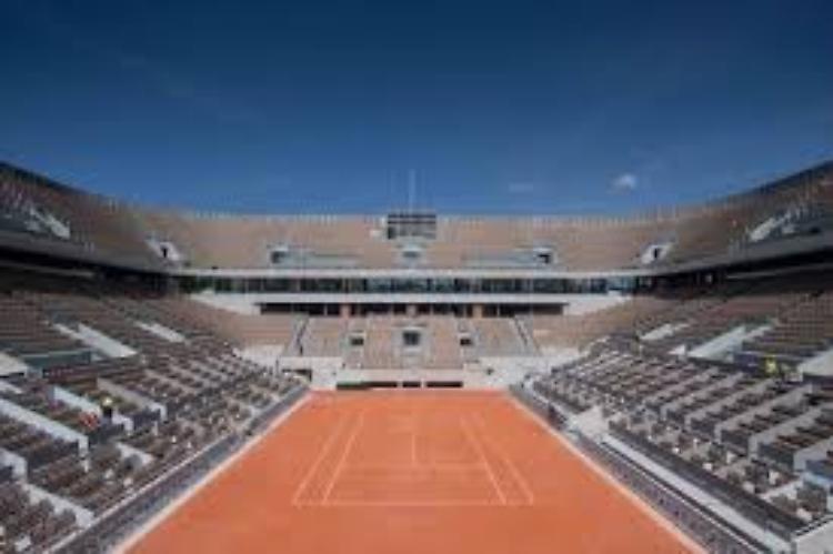 Tennis: Roland-Garros a fine settembre e non a porte chiuse