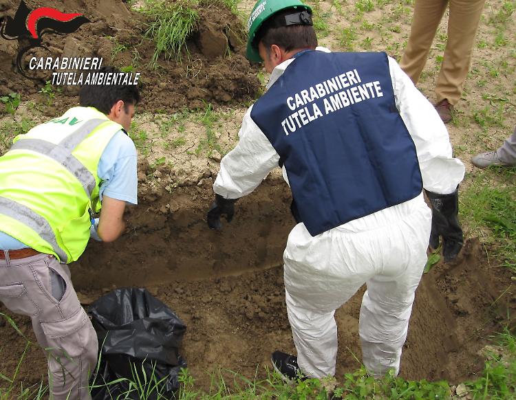 Rifiuti: discariche abusive, operazione Noe nel nord Italia