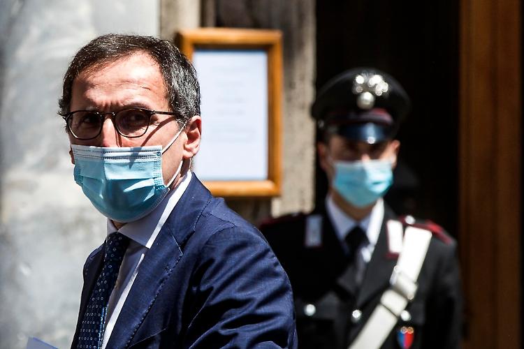 Boccia, chiusura Regioni? Non si può escludere nulla